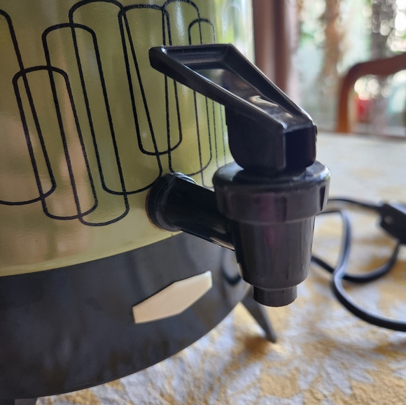 Empire Metalware 70s 24 Cup Coffee Perculator Avocado Green - Picture 7 of 9